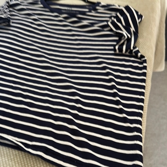 GAP Navy and White Striped Short Sleeve Tee - Picture 3 of 5